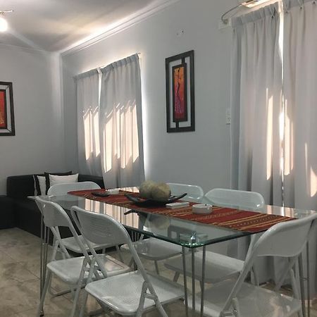 Apartamento Los Abuelos Calle Peron Colón Exterior foto