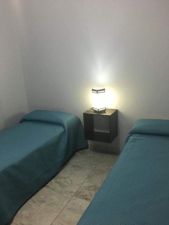 Apartamento Los Abuelos Calle Peron Colón Exterior foto